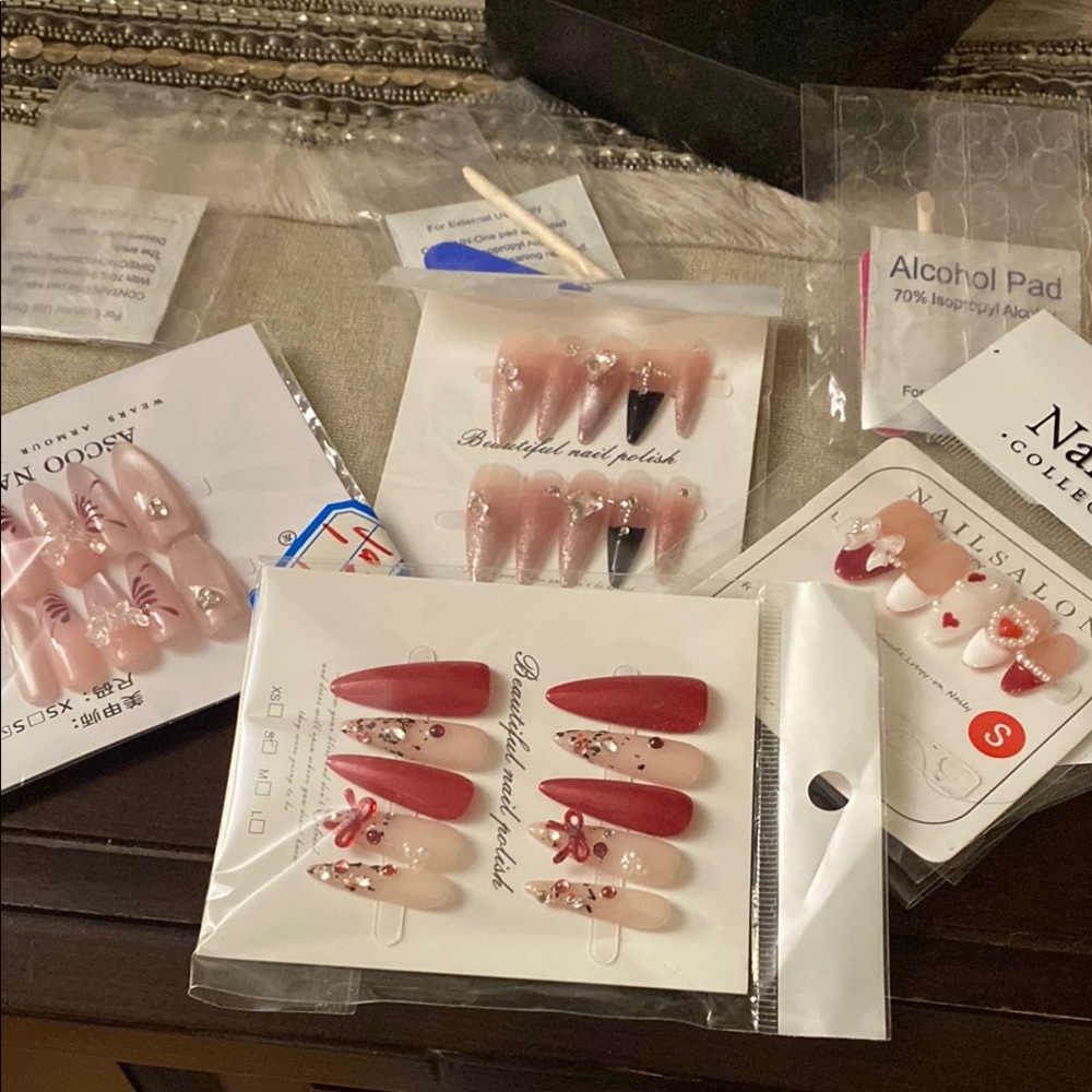 Stylish Red and Nude Press-On Nails
